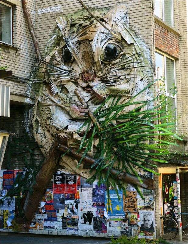 Скульптуры животных из мусора