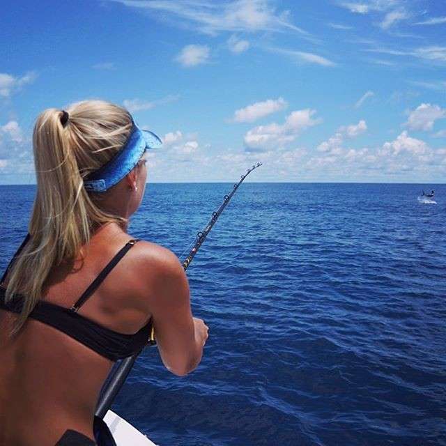 Мишель Клаватт - блондинка, обожающая рыбную ловлю