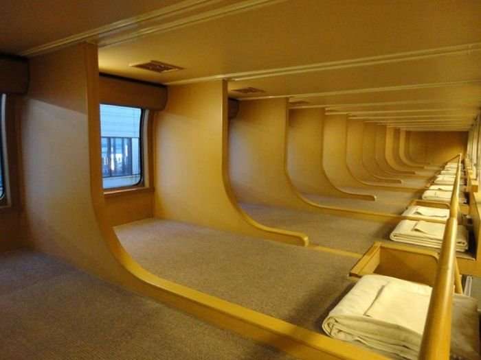 Вагоны-спальни экспресс-поездов в Японии