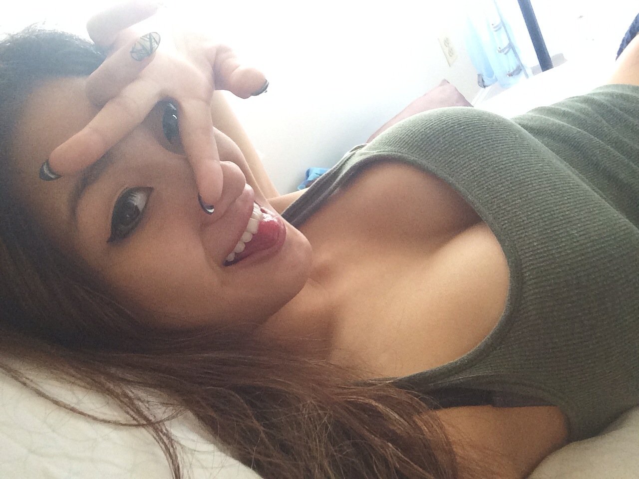 14vyearbold asian girl selfie