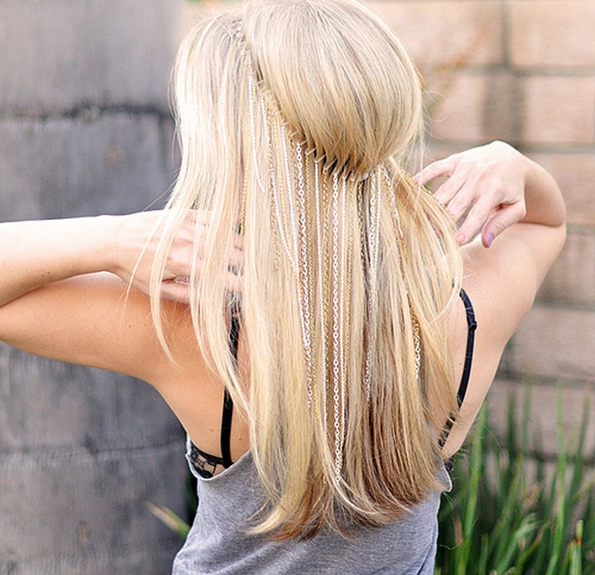 Фото красивое девушки со спины блондинки