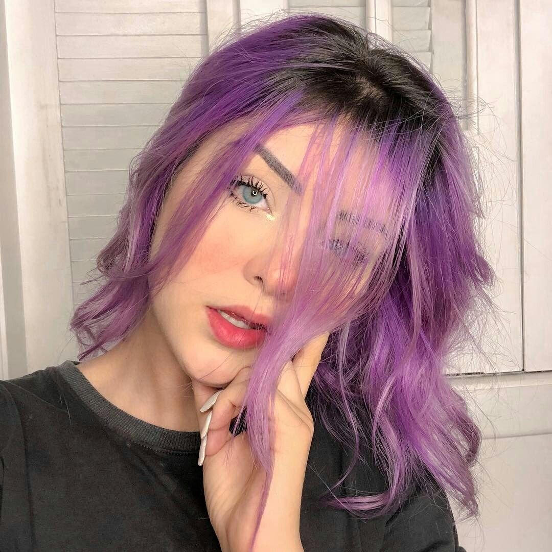 Как вы относитесь к девушкам с фиолетовыми волосами