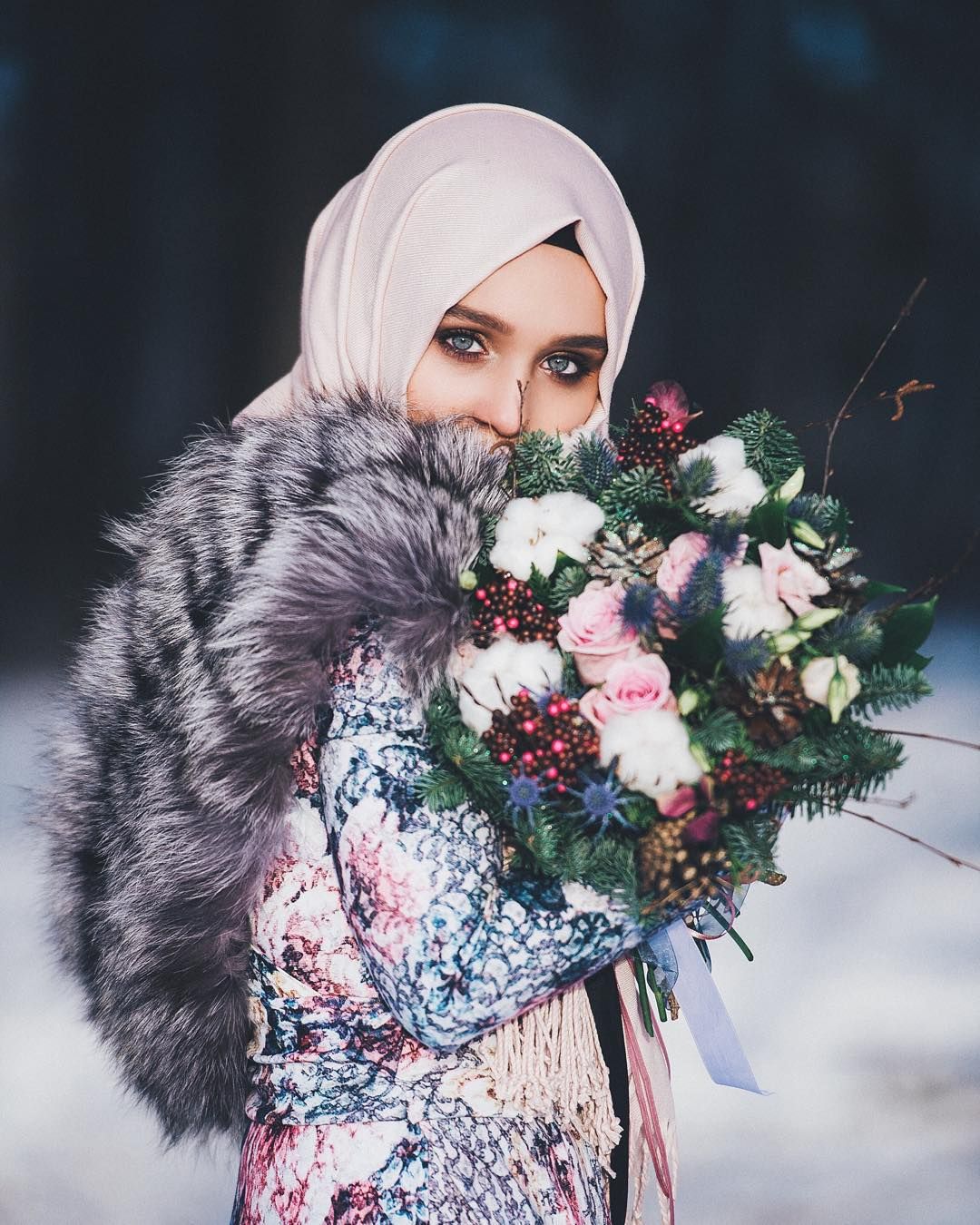 Русская девушка мусульманка. Салихат Касумова невеста. Малика Джикаева в хиджабе.