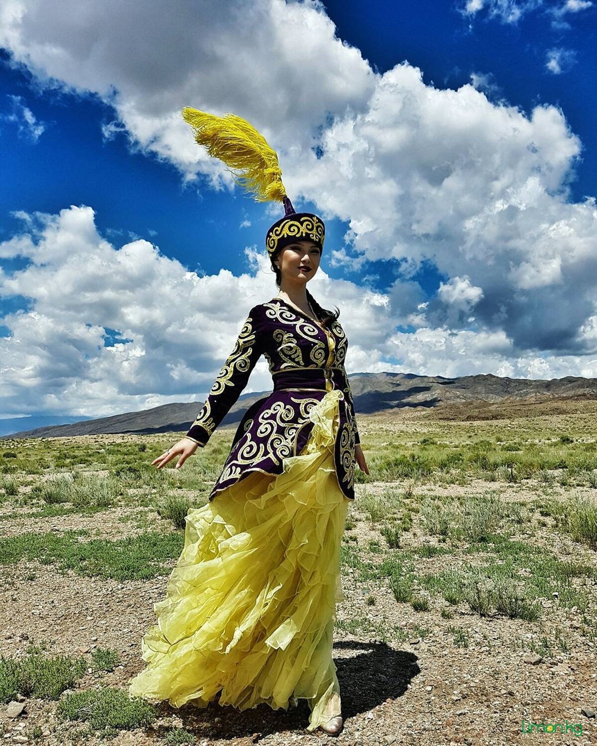 Мужская Стриковская Кыргызская одежда Национальная