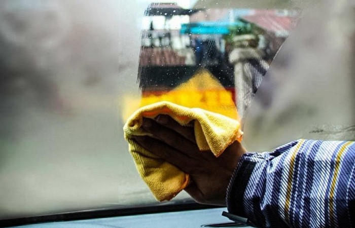 Как бороться с запотеванием стекол в автомобиле
