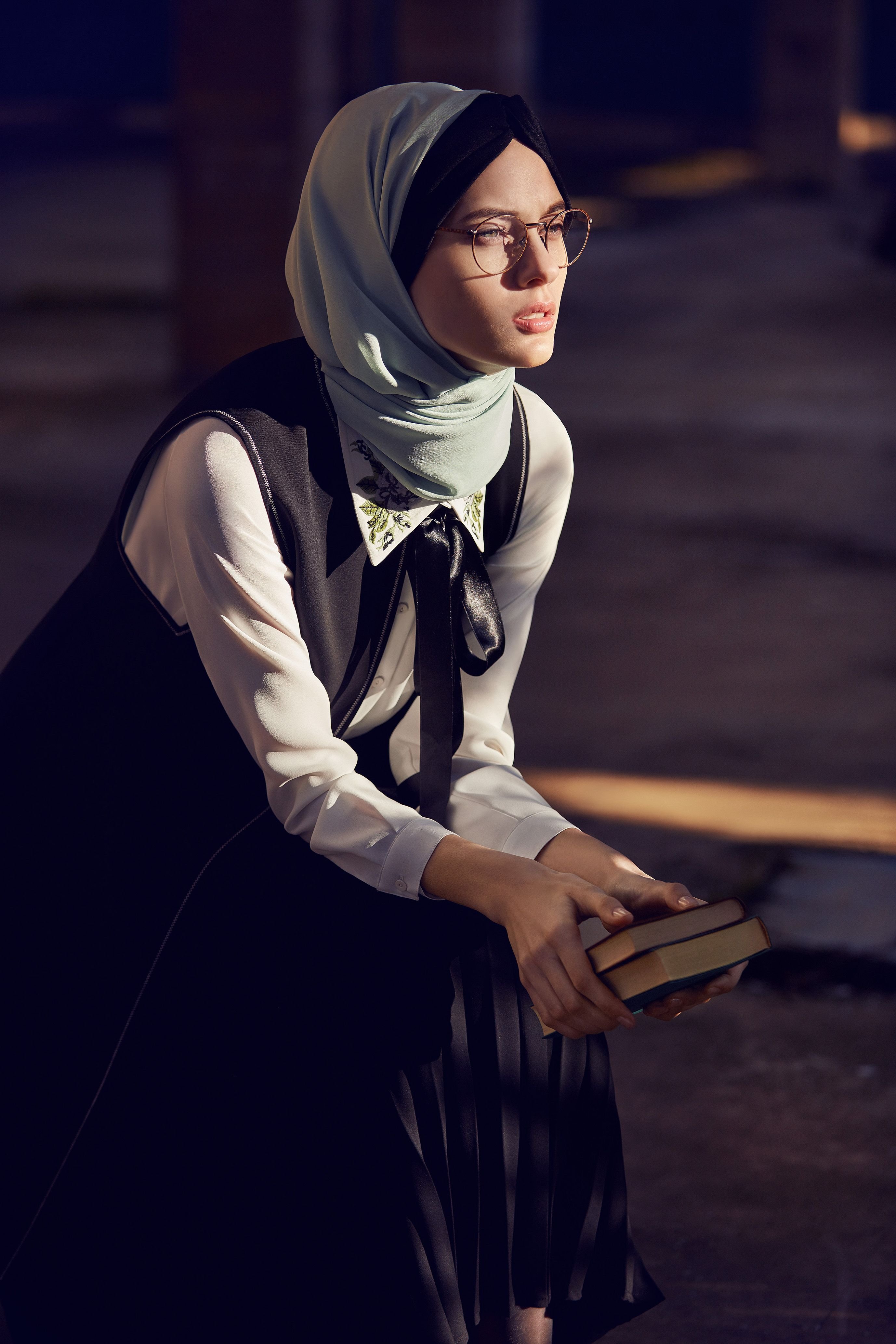 Девочка мусульманка в платке