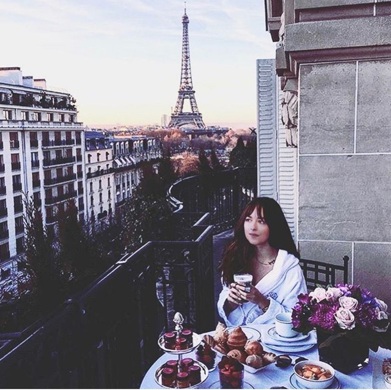 French life. Фотосессия в Париже. «Девушка в Париже». Завтрак с видом на Эйфелеву башню. Романтический ужин в Париже.