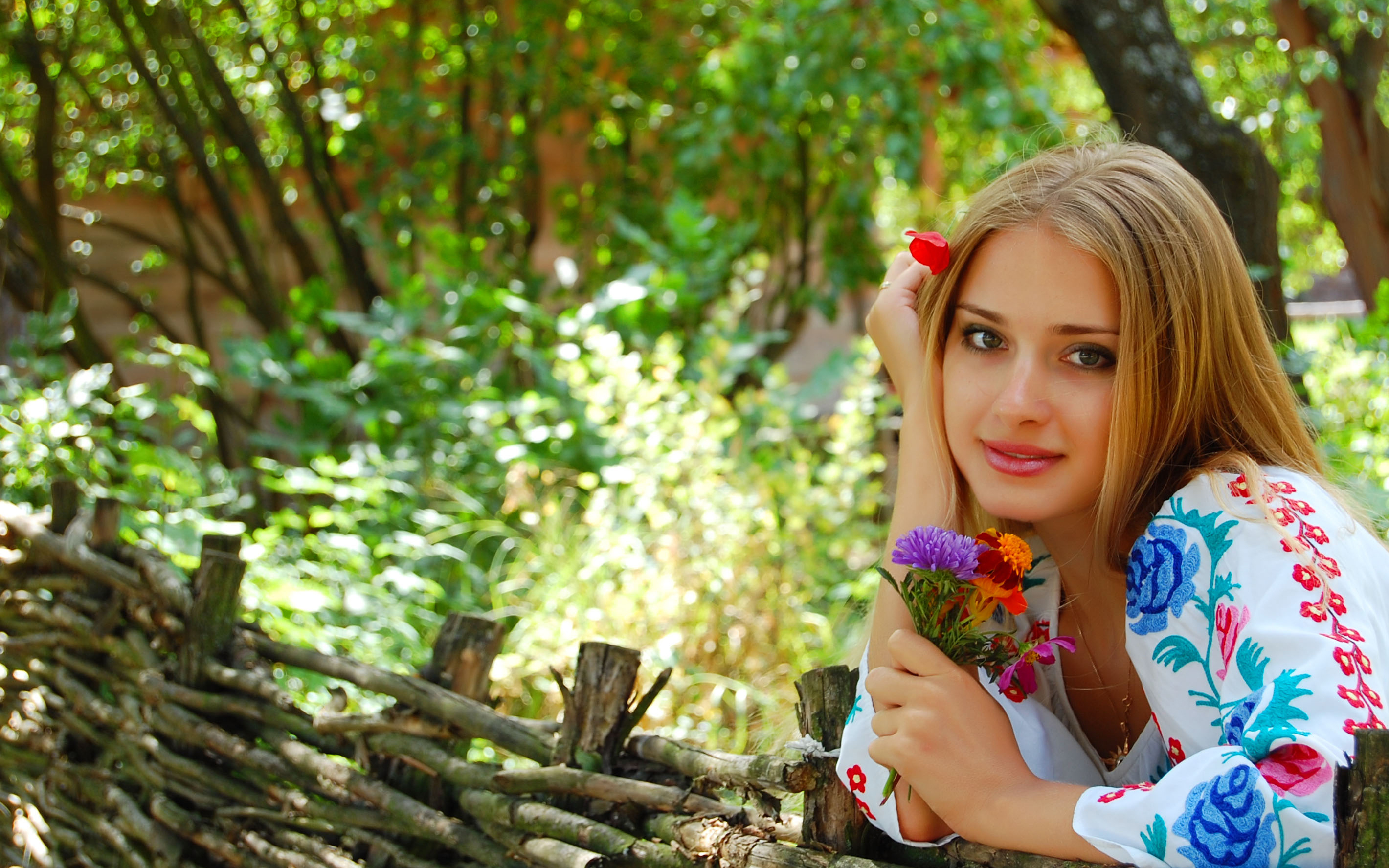 Фото на украинском. Елена Саларева Грин. Славянские девушки. Красивые украинские девушки. Украинские девушки самые красивые.