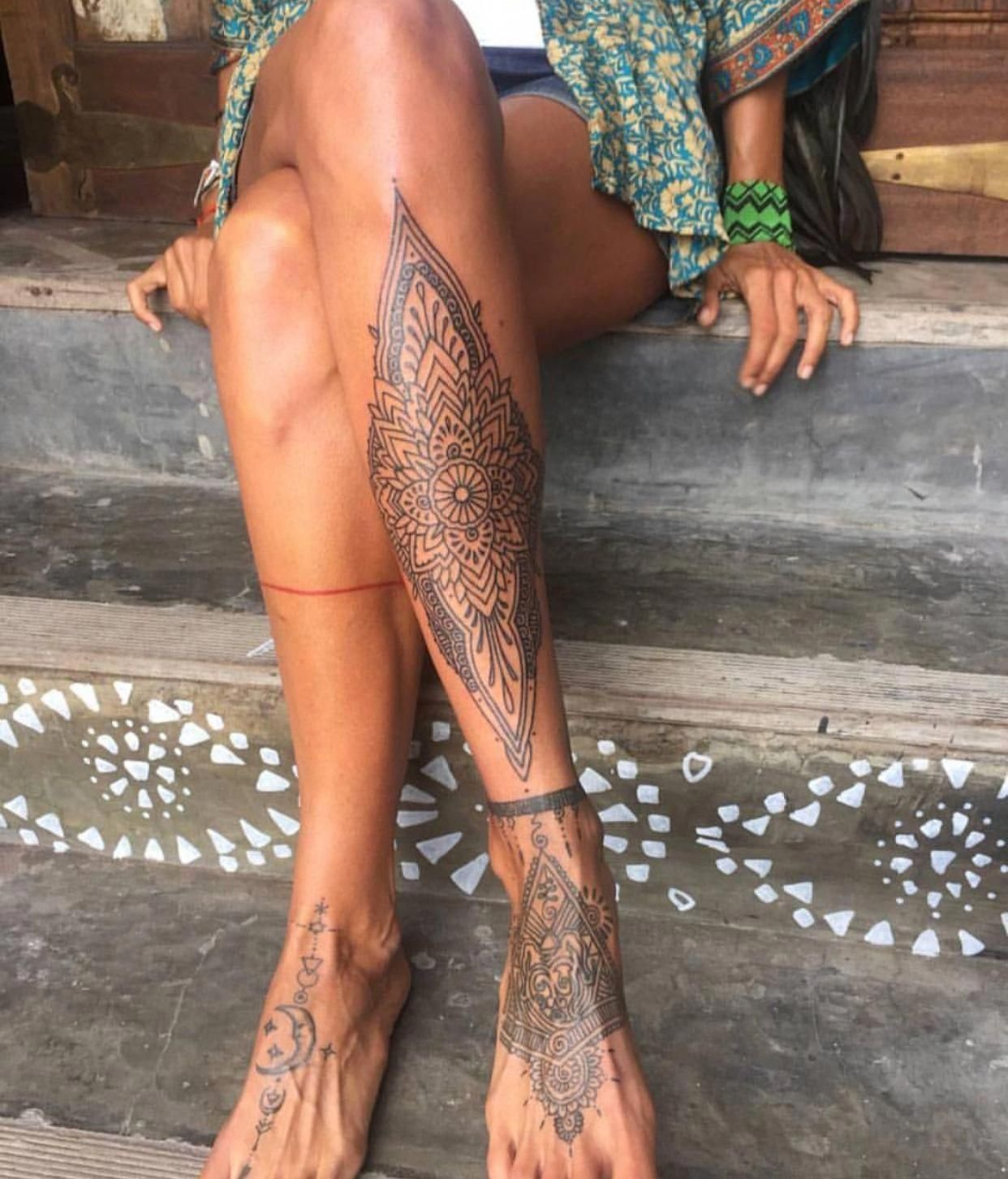 Татуировки на ноге у девушек фото