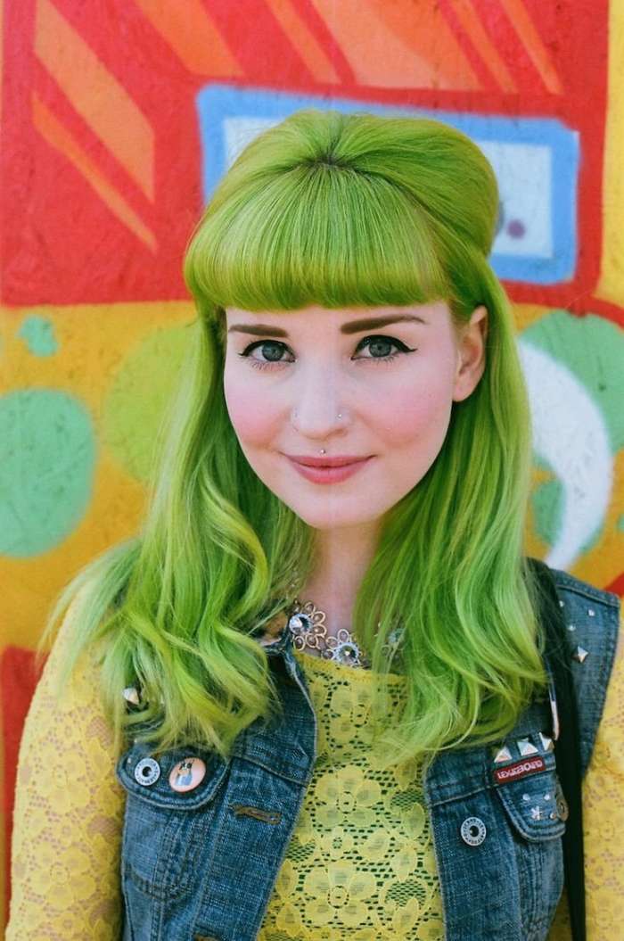 Девушки с зелеными волосами (54 фото)