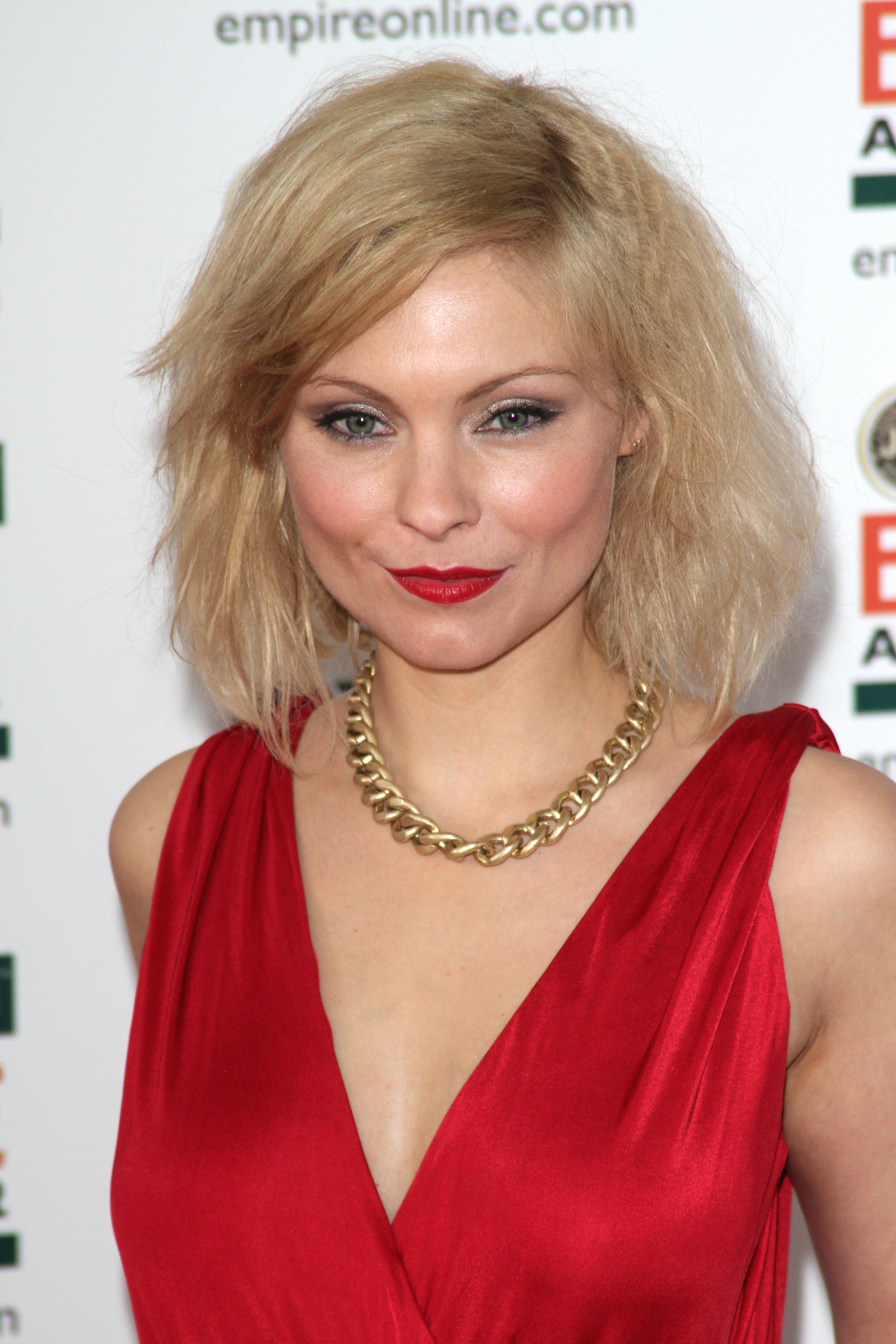 Myanna buring photos