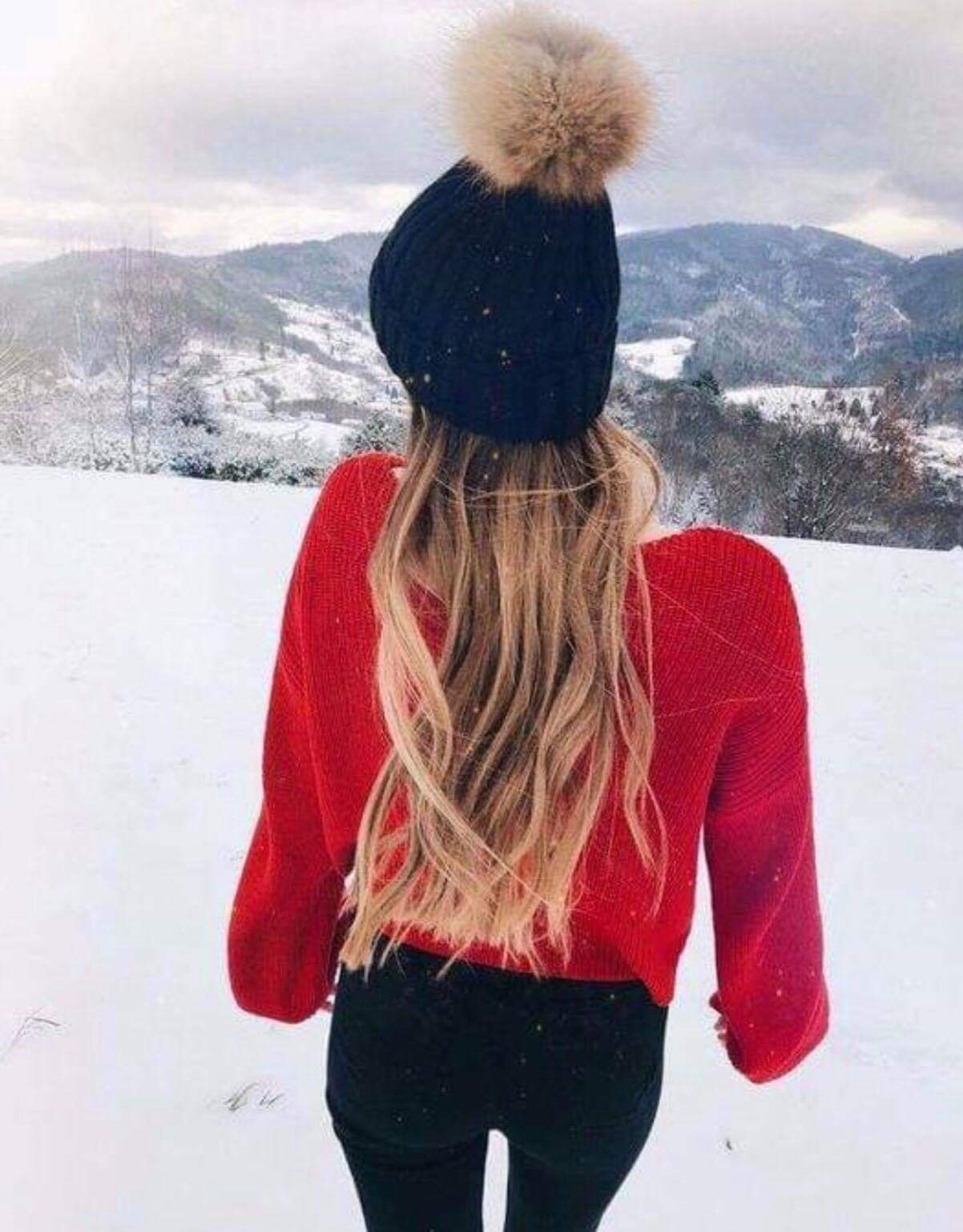 Девушка зимой со спины. Фото блондинки зимой. Блондинка со спины зимой. Блондинка спиной зима.