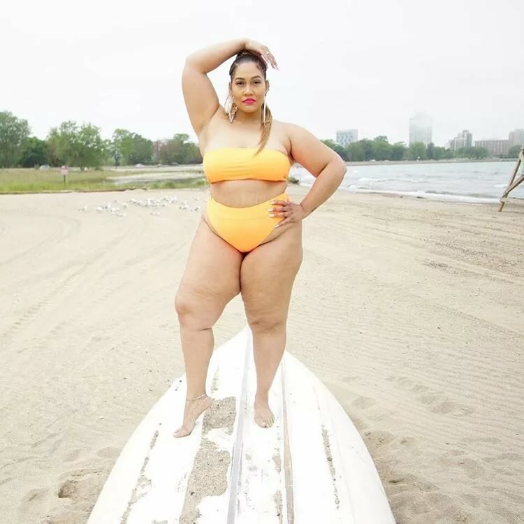 Самая толстая женщина в купальнике