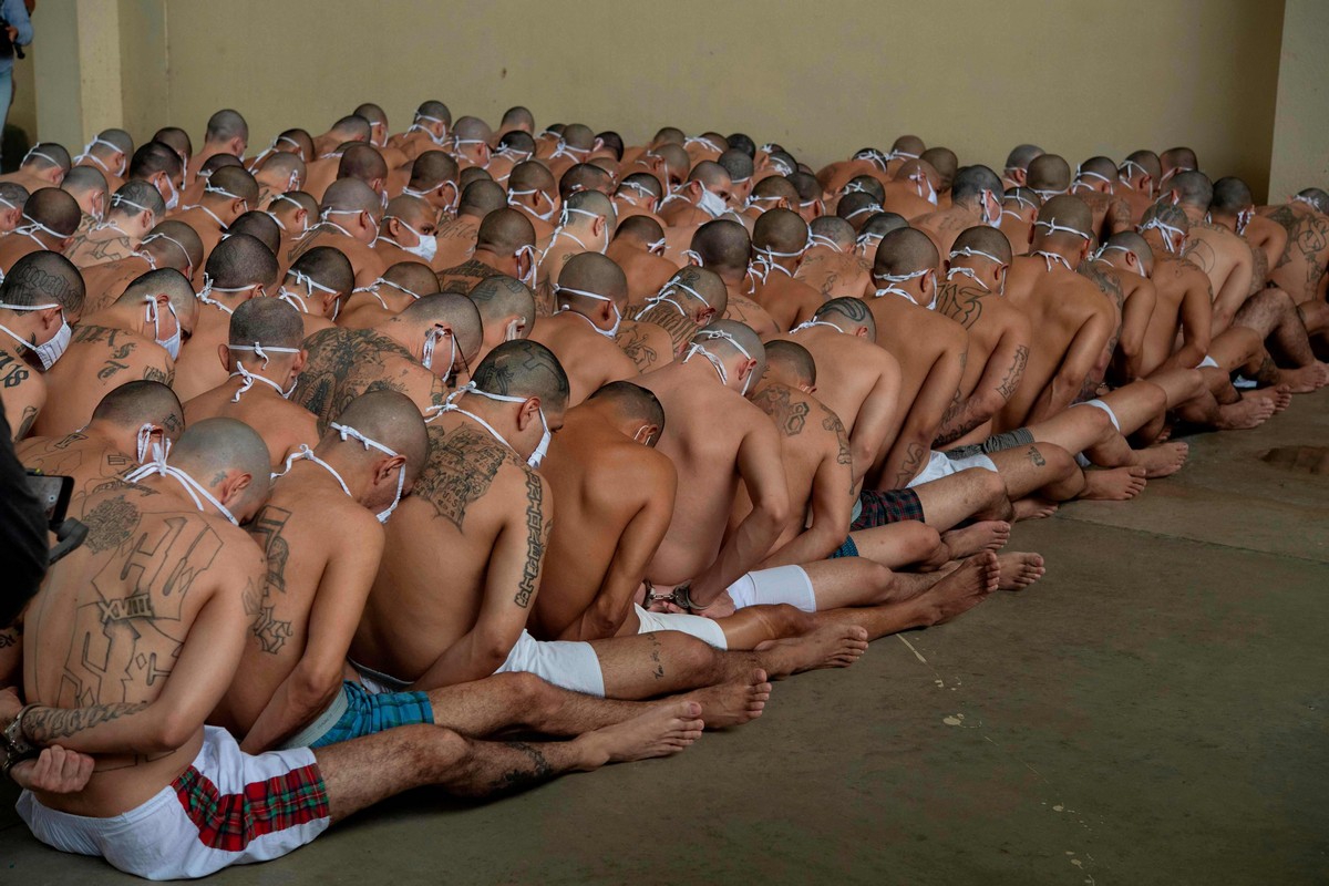 голые заключенные женских тюрем фото 37