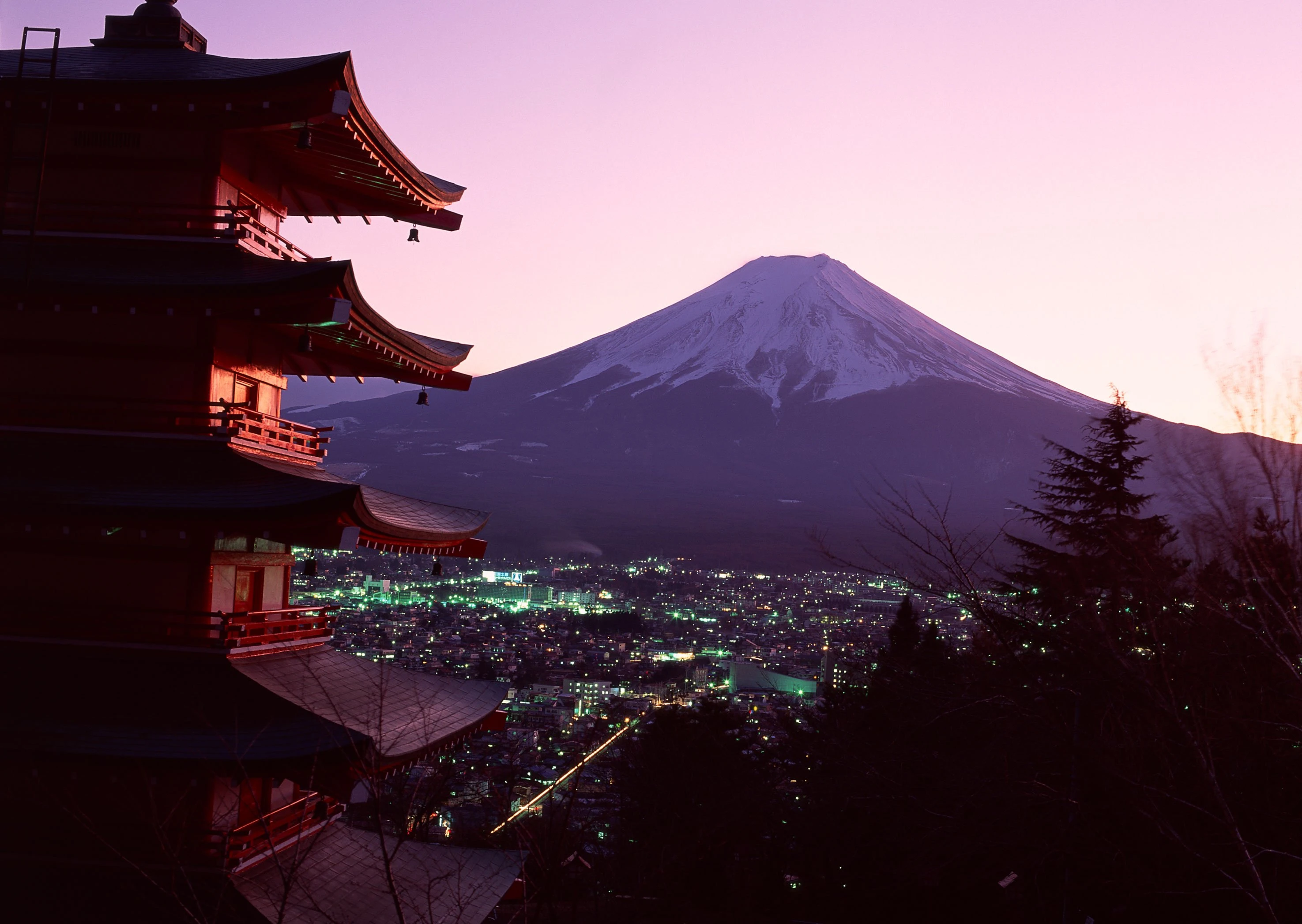 3 фудзияма. Гора Фудзияма в Японии. Токио вулкан Фудзияма. Гора Фудзи в Японии. Япония Токио достопримечательности Фудзияма.