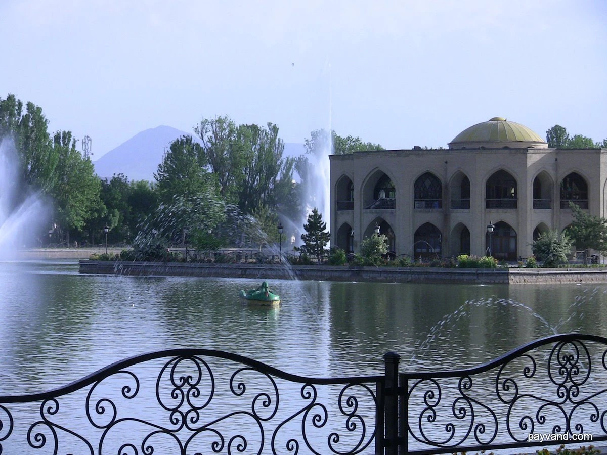 Дом исфара. Исфара Таджикистан достопримечательности. Исфара Таджикистан пайванд. Пагода Таджикистана Исфара. Тебриз город.